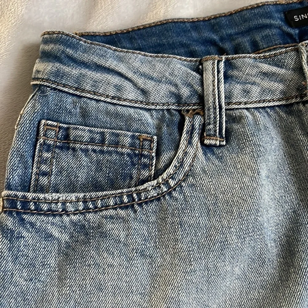 Sincerely Jules light wash buttonfly high rise five pocket jean shorts size 5 27